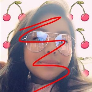 Meet your Posher, Leilani